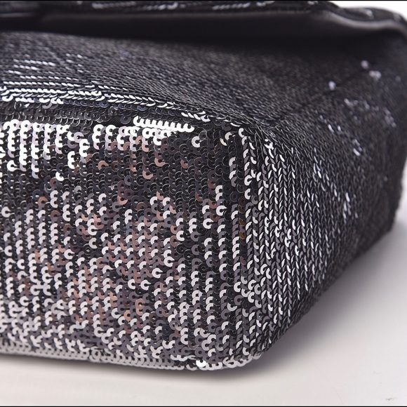 Authentic Chanel sequin flap bag - Picture 3 of 11
